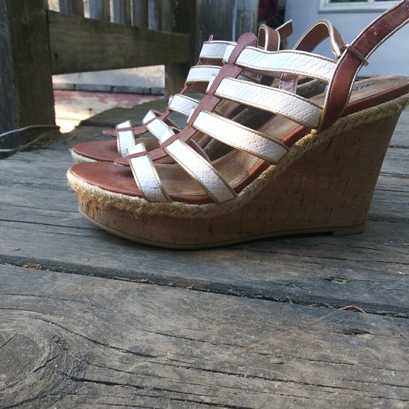 SOLD--Mossimo cork wedges - Picture 3 of 7